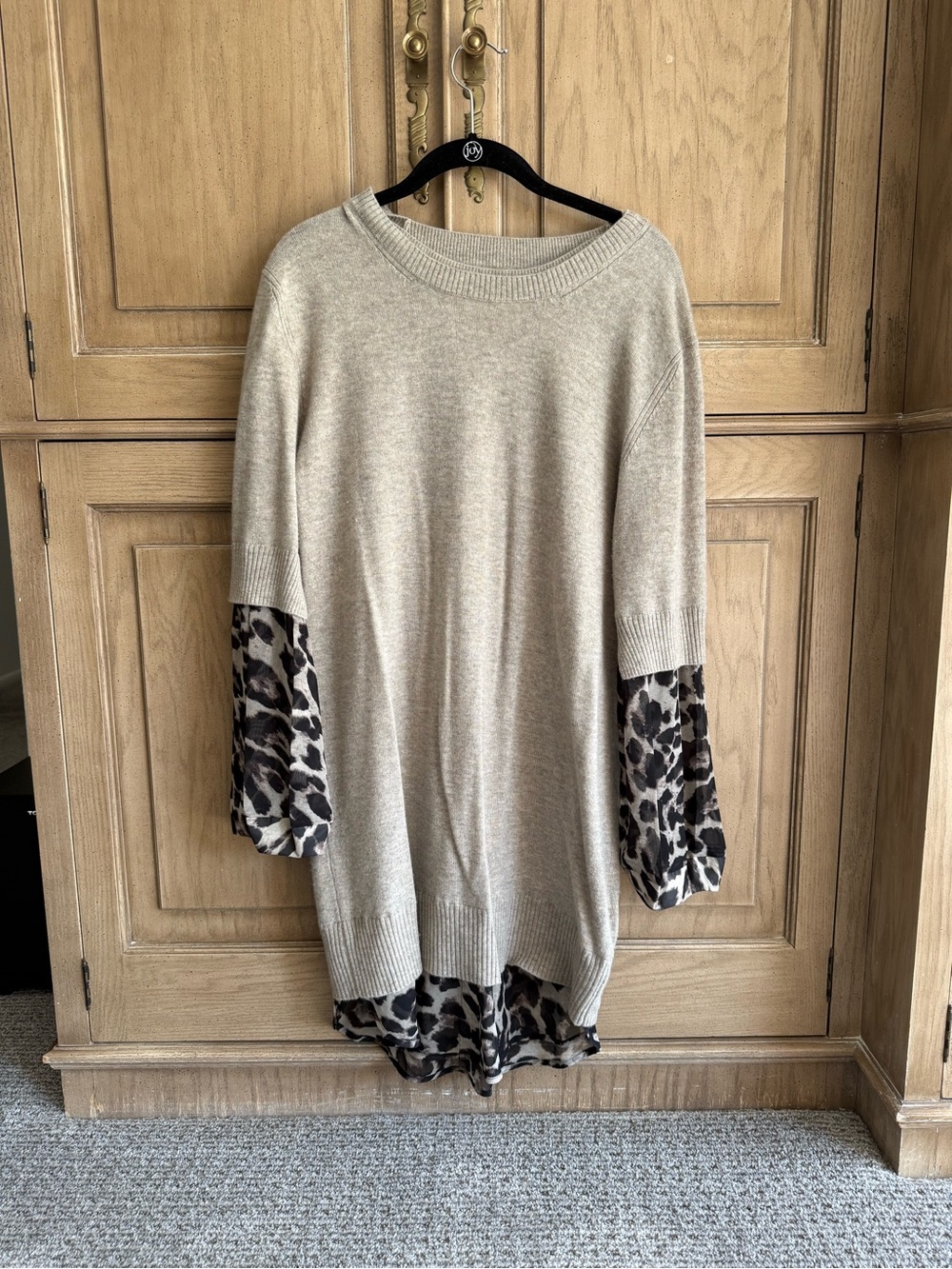 Brochu Walker Cream Pullover Dress with Leopard-Sleeve Accent